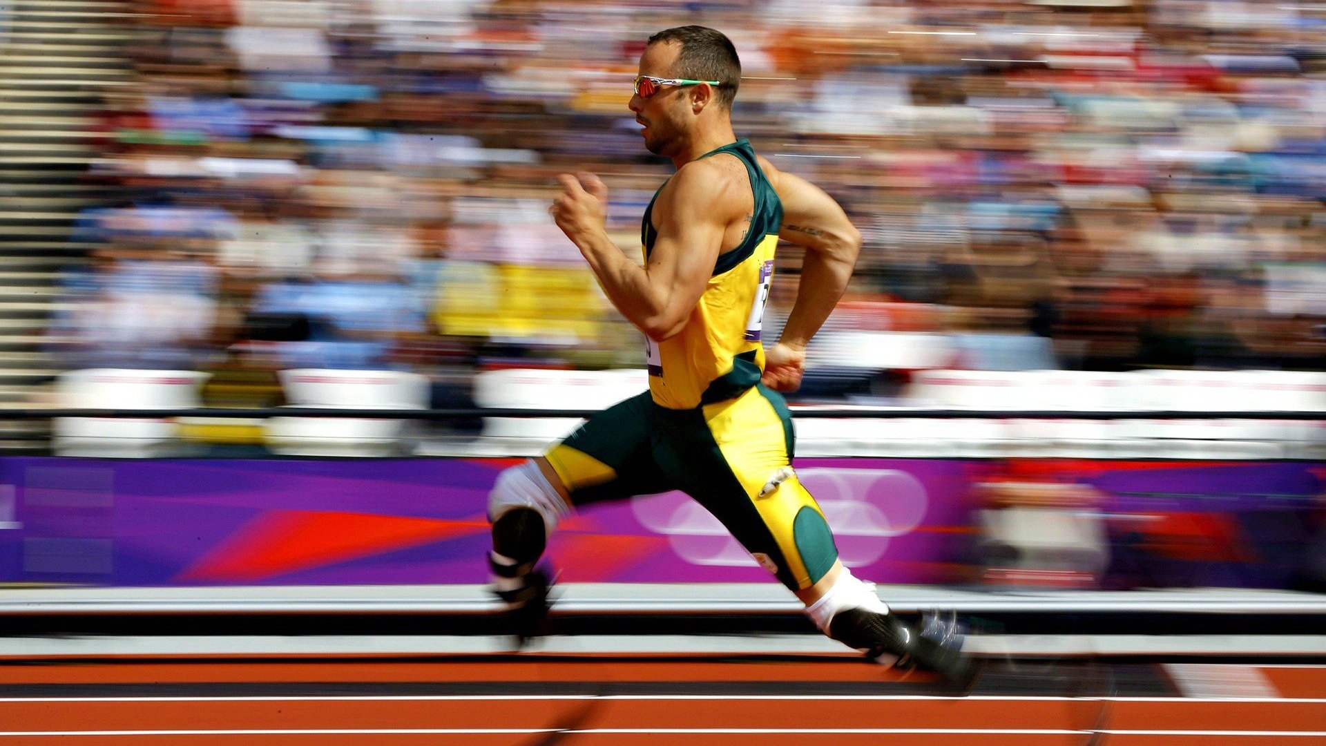 RNG与其他战队激烈对抗，rng战队强吗